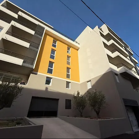 Sejour Confortable A Deux Pas De La Fréjus