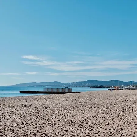 Vacances tout confort au bord du sable fin Appartement *