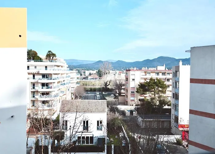 Vacances tout confort au bord du sable fin Fréjus