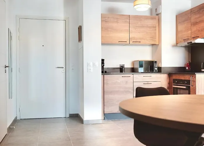 Confortable à Deux Pas De La * Fréjus